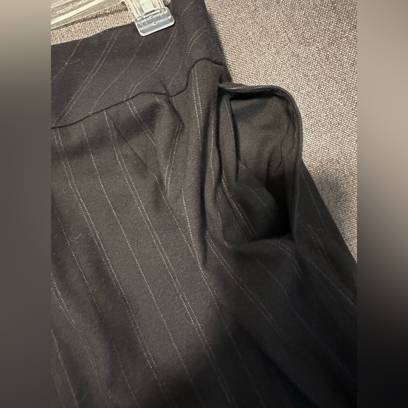 Banana Republic Black striped Skirt Women Size 6 With Pleat And Pockets - Picture 10 of 16